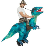 Déguisement Homme <br>sur un Dinosaure